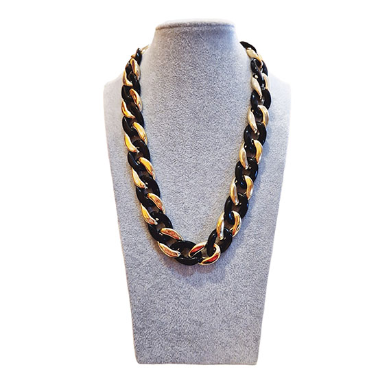 Collana Realizzata con Componenti in Resina Nero