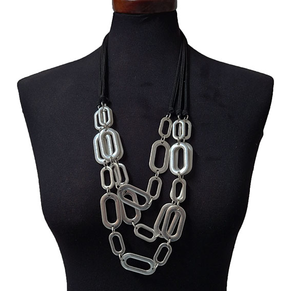 Collana Medio Lunga Realizzata con Componenti in Ottone Argento e Cordino in Alcantare Nero su tre fili