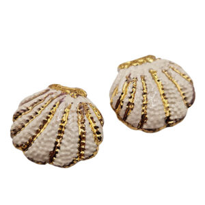 Ceramica di Caltagirone Conchiglia Bianca Foglia Oro 25mm circa  (115-BN)