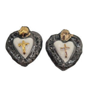 Ceramica di Caltagirone Cuore Sacro Nero con Croce Oro 30x35mm (CTCR-096-NR)