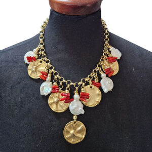 Collana Corta Realizzata con Componenti in Zama Perle Scaramazzate e Splitter Rossi